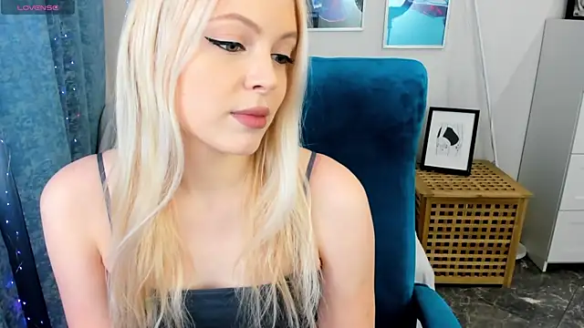KatherineePierce online show from 05/16/26, 05:01