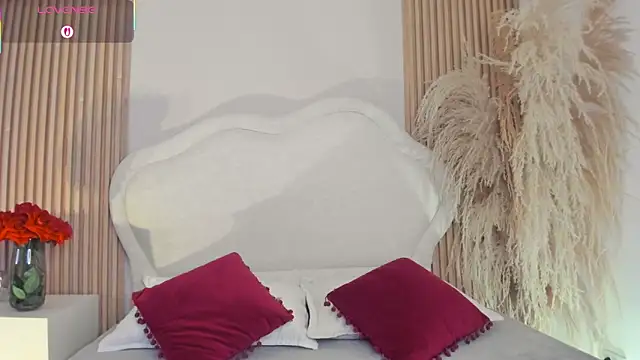 Snapshot of Valeria_carter chatting on 02/13/26, 08:27 Valeria carter online show from 02/13/26, 08:27