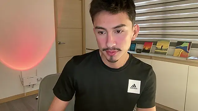 sweettaaron01 online show from 11/10/25, 05:23