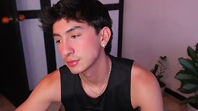 sweettaaron01 online show from 06/17/26, 11:05