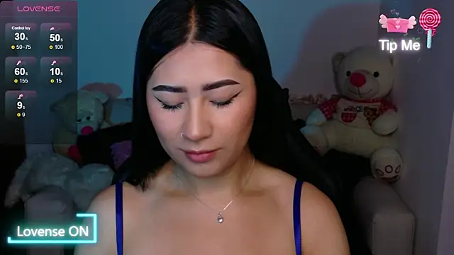 evelyn ch  online show from 12/02/25, 04:02