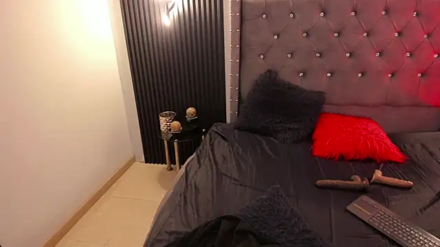 Snapshot of Scarbadgirl_ chatting on 03/03/26, 03:56 Scarbadgirl online show from 03/03/26, 03:56