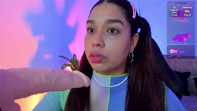 giselle upp online show from 11/12/25, 04:24