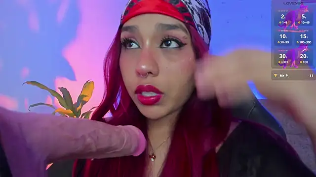 Snapshot of giselle_upp chatting on 02/22/26, 02:13 giselle upp online show from 02/22/26, 02:13