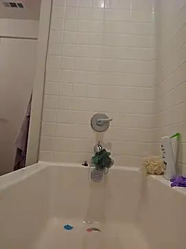 Snapshot of longblacklong chatting on 09/15/25, 01:00 longblacklong online show from 09/15/25, 01:00