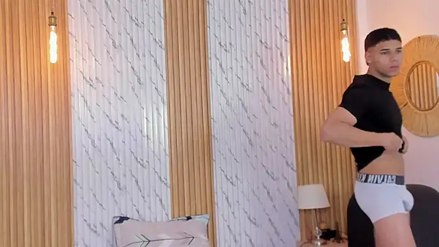 thomas walker0 online show from 09/19/25, 11:44