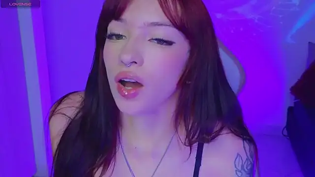 Moonlightt 21 online show from 12/18/25, 06:36