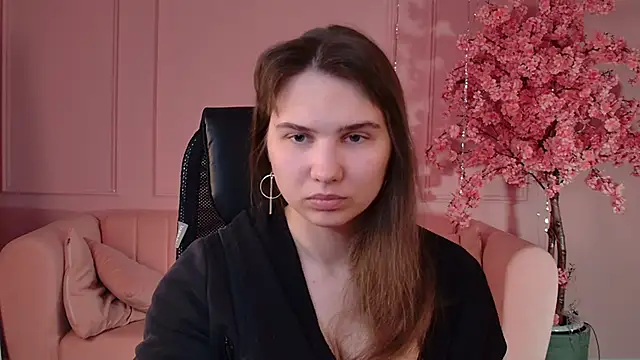 TessaMill online show from 06/17/26, 05:43