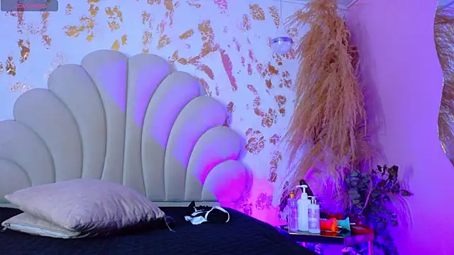 kiaratentation online show from 09/30/25, 08:14