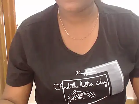 Snapshot of Horny_sha chatting on 09/17/25, 04:14 Horny sha online show from 09/17/25, 04:14