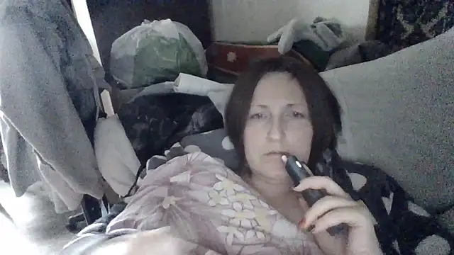 Snapshot of AllaSowinskaya chatting on 10/29/25, 09:33 AllaSowinskaya online show from 10/29/25, 09:33