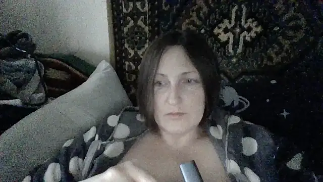 Snapshot of AllaSowinskaya chatting on 11/09/25, 08:23 AllaSowinskaya online show from 11/09/25, 08:23