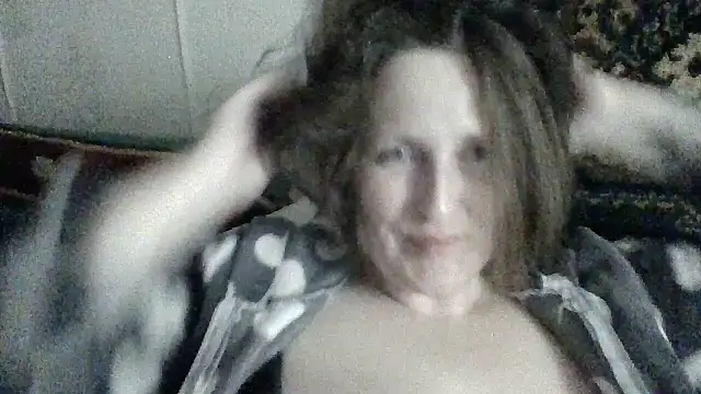 Snapshot of AllaSowinskaya chatting on 11/11/25, 07:47 AllaSowinskaya online show from 11/11/25, 07:47