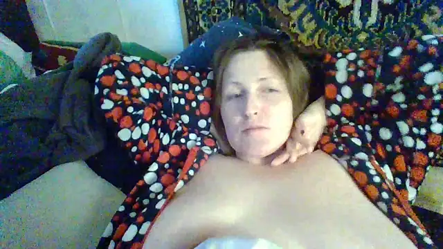 Snapshot of AllaSowinskaya chatting on 11/22/25, 09:30 AllaSowinskaya online show from 11/22/25, 09:30