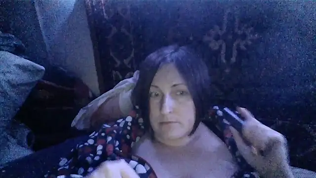 Snapshot of AllaSowinskaya chatting on 02/28/26, 04:08 AllaSowinskaya online show from 02/28/26, 04:08