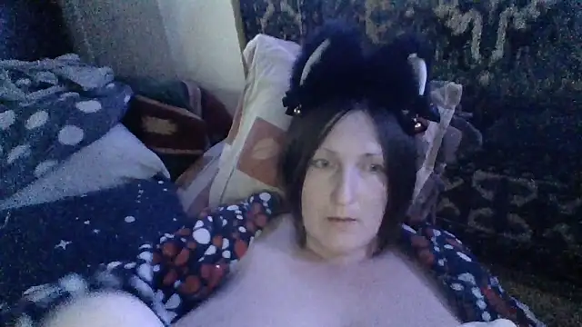 Snapshot of AllaSowinskaya chatting on 03/15/26, 03:40 AllaSowinskaya online show from 03/15/26, 03:40