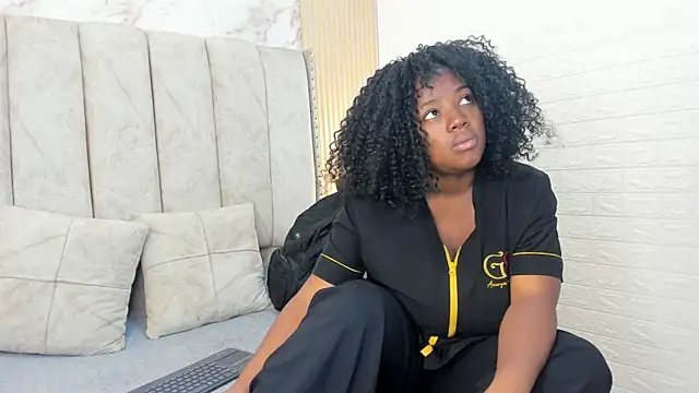 Snapshot of kiarazafira chatting on 09/12/25, 10:15 kiarazafira online show from 09/12/25, 10:15