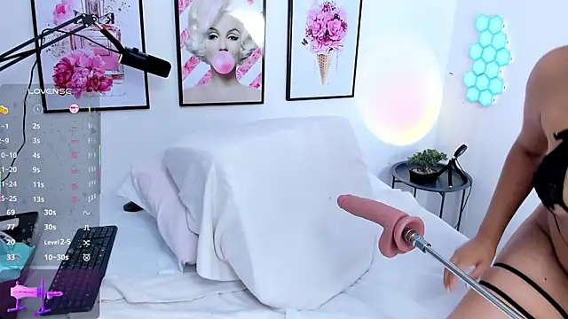 natasha ary online show from 11/19/25, 01:44