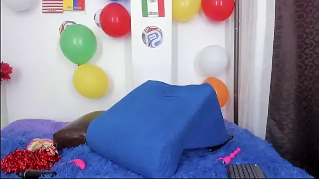 miaroberts69 online show from 06/14/26, 02:24