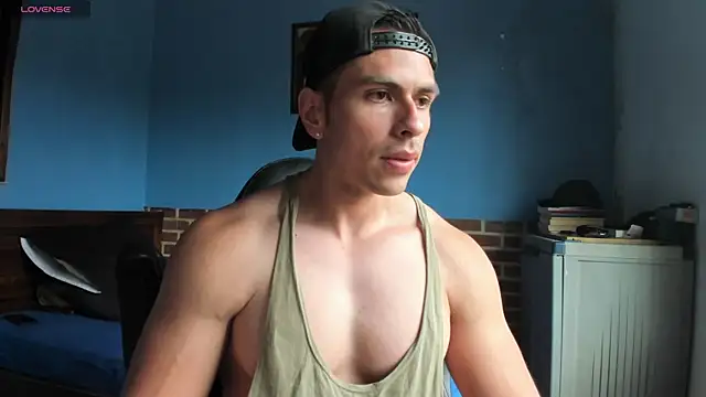 Snapshot of justinkarter chatting on 09/29/25, 05:29 justinkarter online show from 09/29/25, 05:29