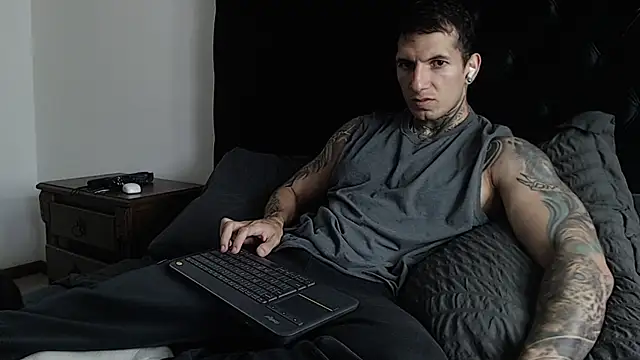 Snapshot of Shane_Clay chatting on 01/10/26, 09:05 Shane Clay online show from 01/10/26, 09:05