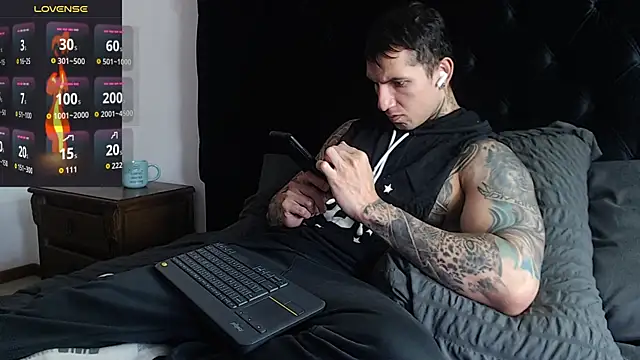 Snapshot of Shane_Clay chatting on 01/13/26, 06:35 Shane Clay online show from 01/13/26, 06:35