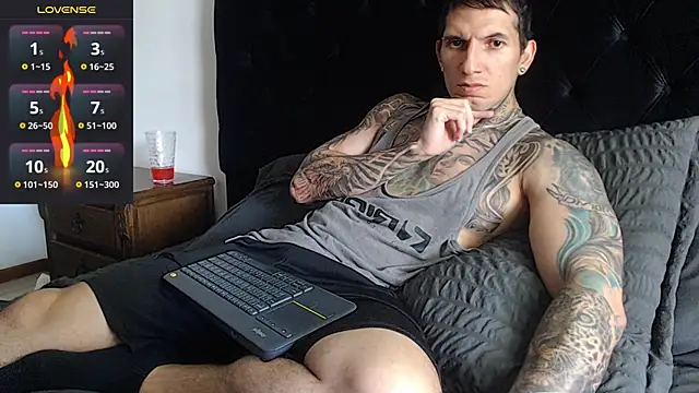 Snapshot of Shane_Clay chatting on 01/18/26, 06:34 Shane Clay online show from 01/18/26, 06:34