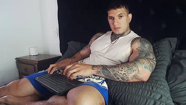 Snapshot of Shane_Clay chatting on 03/27/26, 06:51 Shane Clay online show from 03/27/26, 06:51