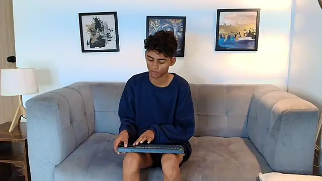 TWINKS FRIENDS online show from 05/07/26, 01:27