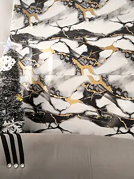 Snapshot of Hiroshi_Shen chatting on 12/19/25, 01:07 Hiroshi Shen online show from 12/19/25, 01:07