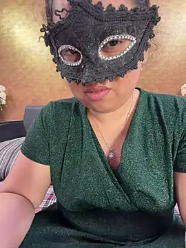 Iampriyaaa15 online show from 05/01/26, 07:46