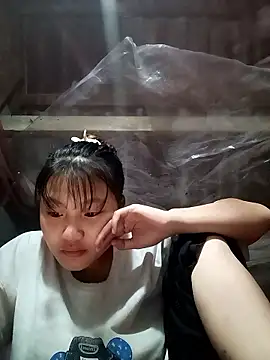 Snapshot of memeto_sexy chatting on 09/17/25, 02:08 memeto sexy online show from 09/17/25, 02:08