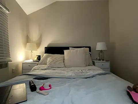 FrancescaXO online show from 09/23/25, 07:50