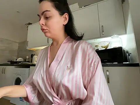 Snapshot of FrancescaXO chatting on 02/06/26, 10:29 FrancescaXO online show from 02/06/26, 10:29