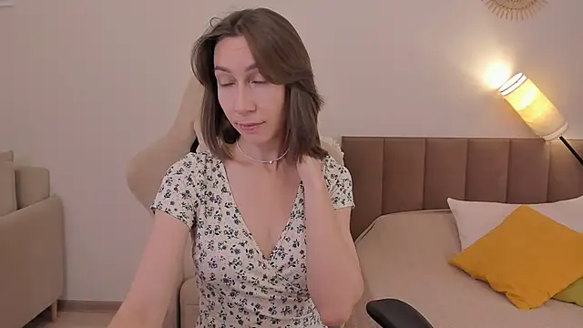 Snapshot of GoodGlamorGirl chatting on 10/07/25, 03:58 GoodGlamorGirl online show from 10/07/25, 03:58