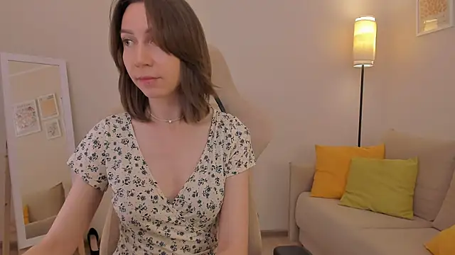 GoodGlamorGirl online show from 06/25/26, 03:28