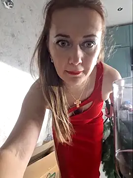 Snapshot of Isabe1 chatting on 12/18/25, 09:32 Isabe1 online show from 12/18/25, 09:32