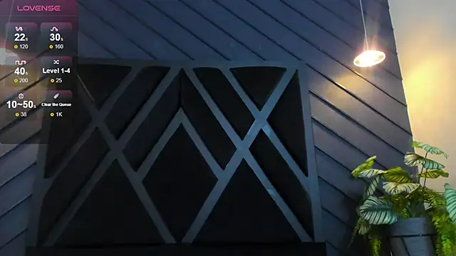 zoe martins  online show from 10/17/25, 05:15