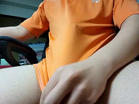 Snapshot of PIPIShoei chatting on 10/15/25, 11:54 PIPIShoei online show from 10/15/25, 11:54