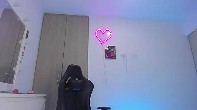 Snapshot of karodu chatting on 10/08/25, 01:25 karodu online show from 10/08/25, 01:25