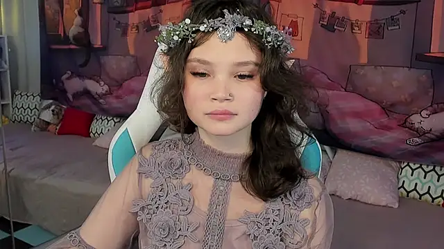 Snapshot of EmilyChaves chatting on 10/30/25, 06:37 EmilyChaves online show from 10/30/25, 06:37