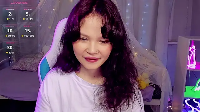 Snapshot of EmilyChaves chatting on 04/16/26, 06:14 EmilyChaves online show from 04/16/26, 06:14