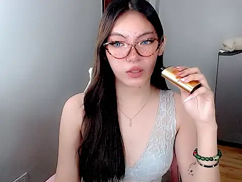 Snapshot of Miss_hornydolly chatting on 03/16/26, 01:11 Miss hornydolly online show from 03/16/26, 01:11