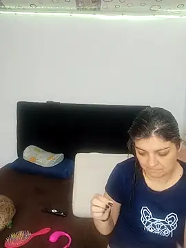 Snapshot of queemking chatting on 01/31/26, 10:41 queemking online show from 01/31/26, 10:41