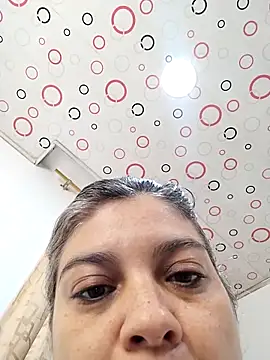 Snapshot of queemking chatting on 03/05/26, 09:11 queemking online show from 03/05/26, 09:11