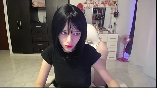 Snapshot of Elizabeth_rose02 chatting on 09/18/25, 10:56 Elizabeth rose02 online show from 09/18/25, 10:56