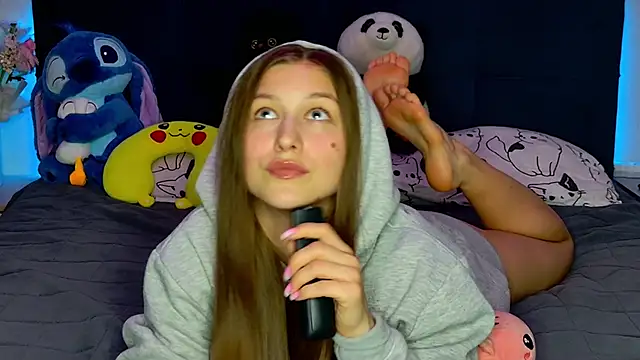 MissEmilyMiller online show from 02/01/26, 06:17