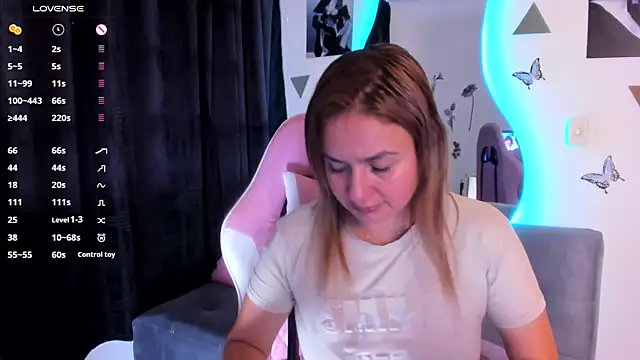 luciamature  online show from 11/09/25, 07:01