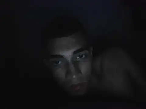 Snapshot of Sebas_0332 chatting on 11/05/25, 05:40 Sebas 0332 online show from 11/05/25, 05:40