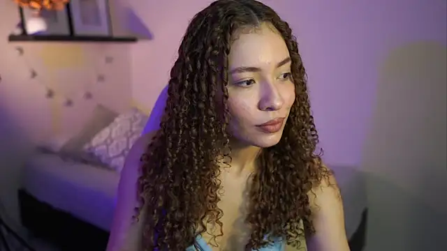 Snapshot of isabella-garcia- chatting on 02/20/26, 01:24 isabella-garcia- online show from 02/20/26, 01:24